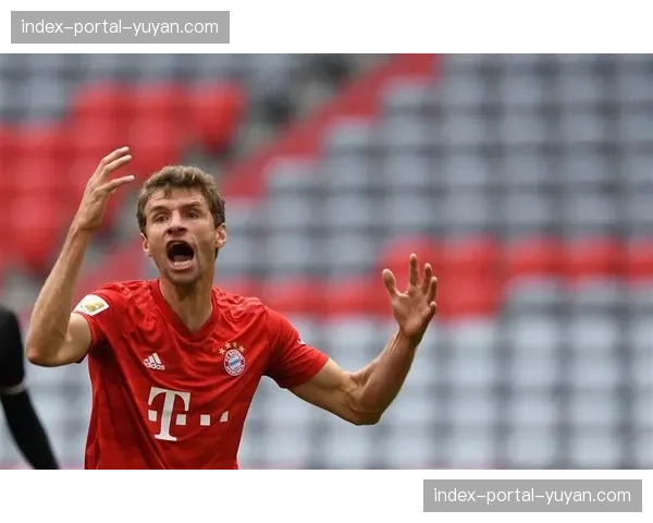 为减少碳排放，德甲联盟鼓励球迷使用集成公共交通信息的官方APP规划行程