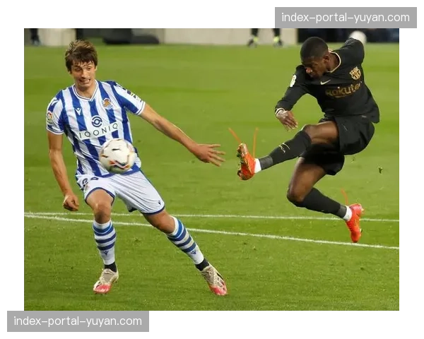 《图片报》战术前瞻:聚焦弗赖堡对阵勒沃库森的禁区前沿防守对决 《图片报》战术前瞻:聚焦弗赖堡对阵勒沃库森的禁区前沿防守对决